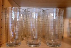 lot 190 image: Two Sets of Glass Tumblers