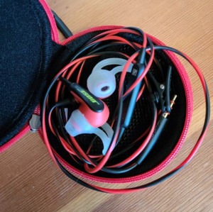 lot 208 image: Bose Sound Sport Headphones