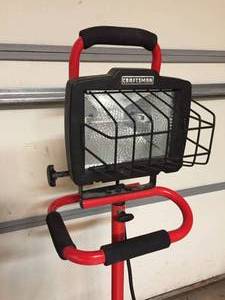 lot 280 image: Craftsman Shop Light