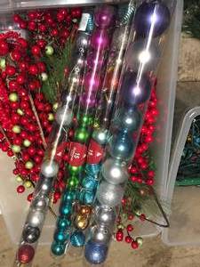 lot 311 image: Christmas Decorations