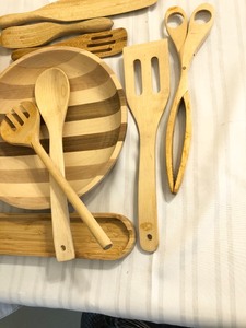 lot 176 image: Assorted Wooden Kitchen Wares