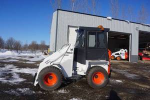 lot 2 image: Bobcat 2410 Articulating Wheel Loader