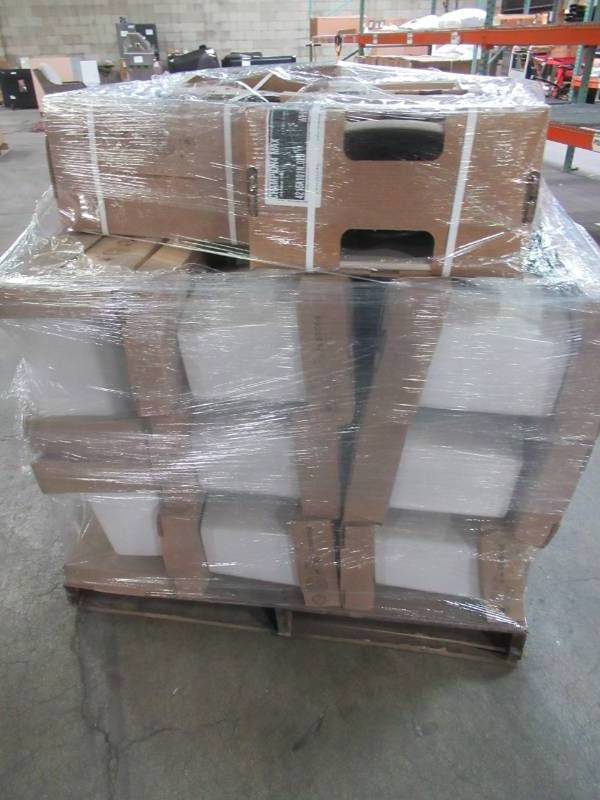 lot 200 image: WHOLESALE MIXED PALLET OF MISCELLANEOUS TOILET TANKS (AMERICAN STANDARD CHAMPION4 MAX IN WHITE)
