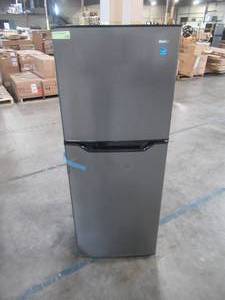 lot 306 image: Danby 7.0 cu. ft. Free-Standing Top Freezer Refrigerator, Frost Free in Stainless Steel DFF070B1BSLDB-6