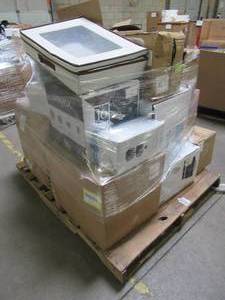 lot 217 image: WHOLESALE MIXED PALLET OF MISCELLANEOUS SMALL HOUSEWARES AND MORE