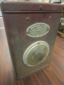lot 804 image: VINTAGE UNDERWOOD HI-LINE ELECTRIC FENCE CONTROLLER