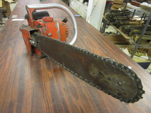 lot 812 image: HOMELITE SUPER XL AUTOMATIC CHAINSAW
