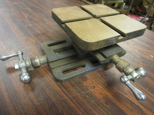 lot 816 image: CROSS-SLIDE TABLE