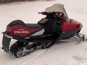 2003 Polaris Indy Classic 700 Snowmobile