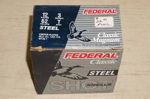 lot 38 image: 25 Federal Classic 12 Ga 3 T Shot Steel Shotshells