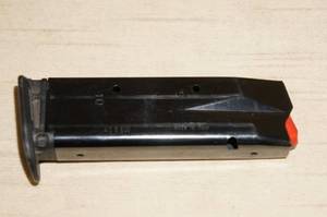 lot 105 image: Smith & Wesson 10 Round OEM .40 S&W Magazine