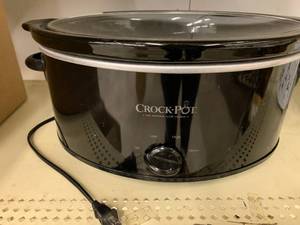BLACK CROCKPOT