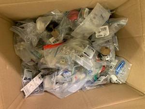ASSORTED CABINET KNOBS