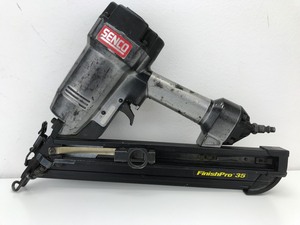 lot 4 image: Senco FinishPro 35 Finishing Nailer (15 Gauge, 1 14-2 12)