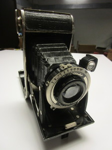 lot 901 image: VOIGTLANDER BESSA COMPUR CAMERA
