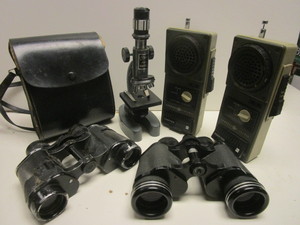 lot 920 image: MICROSCOPE, WALKIE TALKIES AND BINOCULARS