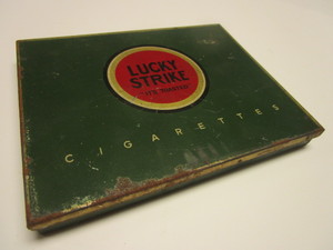lot 921 image: LUCKY STRIKE ITS TOASTED CIGARETTE TIN