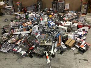 Gaylord of assorted Door Knobs and hardware  customer returns various conditions see pictures