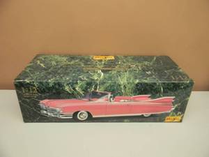WOW - MAISTO CADILLAC ELDORADO BIARRITZ 1959 PINK - BIG 112 SCALE DIECAST - ABSOLUTELEY GREAT PIECE - NEW IN BOX - SEE PICTURES