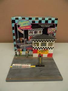 ERTL COLLECTIBLES - AMERICAN MUSCLE, CRUISIN SERIES - BURN-OUT CITY - IN BOX - GREAT PIECE - SEE PICTURES
