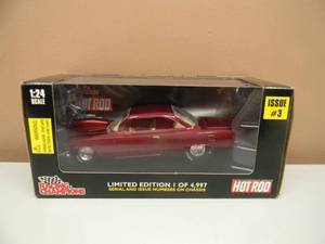 RACING CHAMPIONS 124 SCALE DIECAST - LIMITED EDITION 1 OF 4997 ISSUE #3 - IN BOX - SEE PICTURES