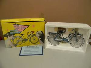 1950 STARLINER LIMETED EDITION DIE CAST MODEL BIKE - IN BOX - SEE PICTURES
