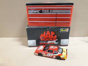 MAC Tools Motorsports 124 Scale MAC Tools Stock Car - Revell