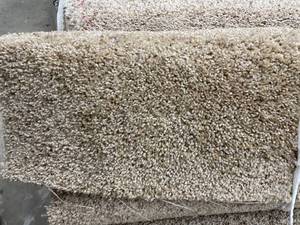 lot 972 image: 12 x 126 Carpet Remant
