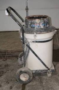 lot 33 image: Industrial Slurry Vac with Cart