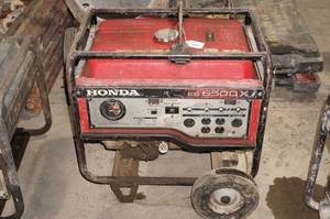 lot 22 image: Honda EB6500X Gas Generator - Believed Broken