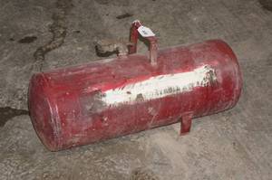 lot 37 image: Portable Air Tank