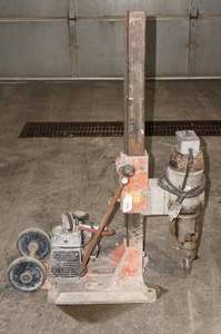 lot 14 image: Electric 2 Speed Core Drill with Vacuum Pump and Pad on Carriage