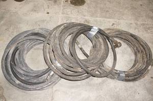 lot 71 image: 3 Hydraulic PressureReturn Hoses
