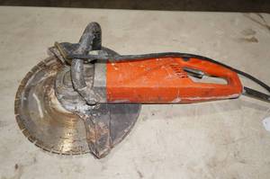 lot 57 image: Husqvarna Electric Concrete Saw - 14 Blade