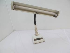 Desk lamp