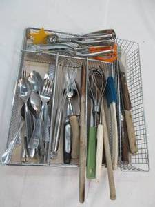 Flatware organizer, utensils
