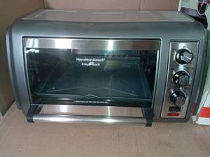 Easy Reach 1500-Watts 6-Slice Grey Toaster Oven with Roll-Top Door by Hamilton Beach- open box not used- slightly damaged  -SEE PICTURES