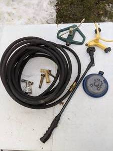 lot 281 image: Hose w Sprinklers & Nozzles