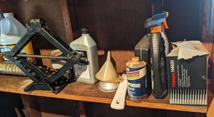 lot 210 image: Lot of Automotive Items (see photos)
