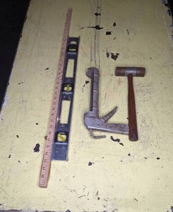 lot 250 image: Yardstick, Level, Caulking Gun & Mallet