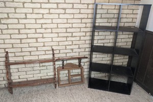 lot 12 image: Shelves Free Standing & Wall Mount