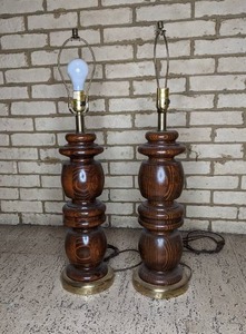 lot 20 image: Pair of Wood and Brass Table Lamps