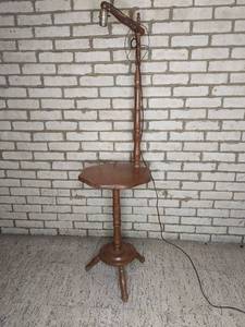 lot 22 image: Vintage Wood Side Table w Attached Lamp