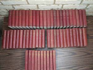 lot 138 image: 1931 Funk & Wagnells Encyclopedia and Yearbooks