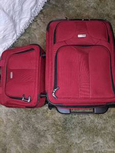 lot 139 image: Ricardo Elite Rolling Luggage