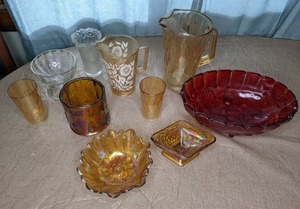 lot 46 image: Vintage Carnival & Colored Glassware