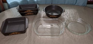 lot 53 image: Pyrex & Other Vintage Servingware