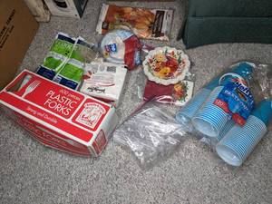 lot 180 image: Lot of Party Supplies and Kitchen Doodads