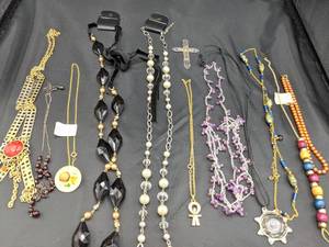 lot 81 image: Assorted Statement Necklaces