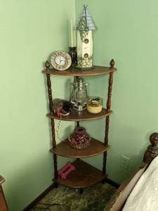 lot 129 image: Corner Shelf Plus Contents